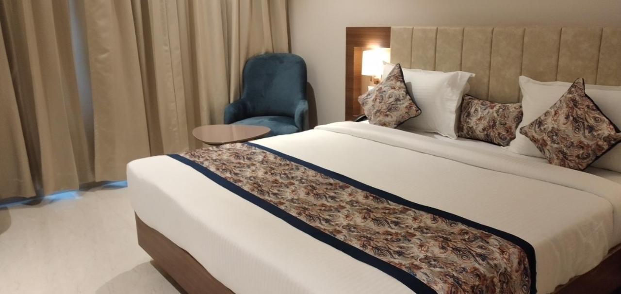 Hotel Four Element Bénarès Extérieur photo