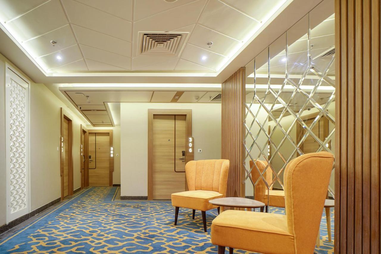 Hotel Four Element Bénarès Extérieur photo