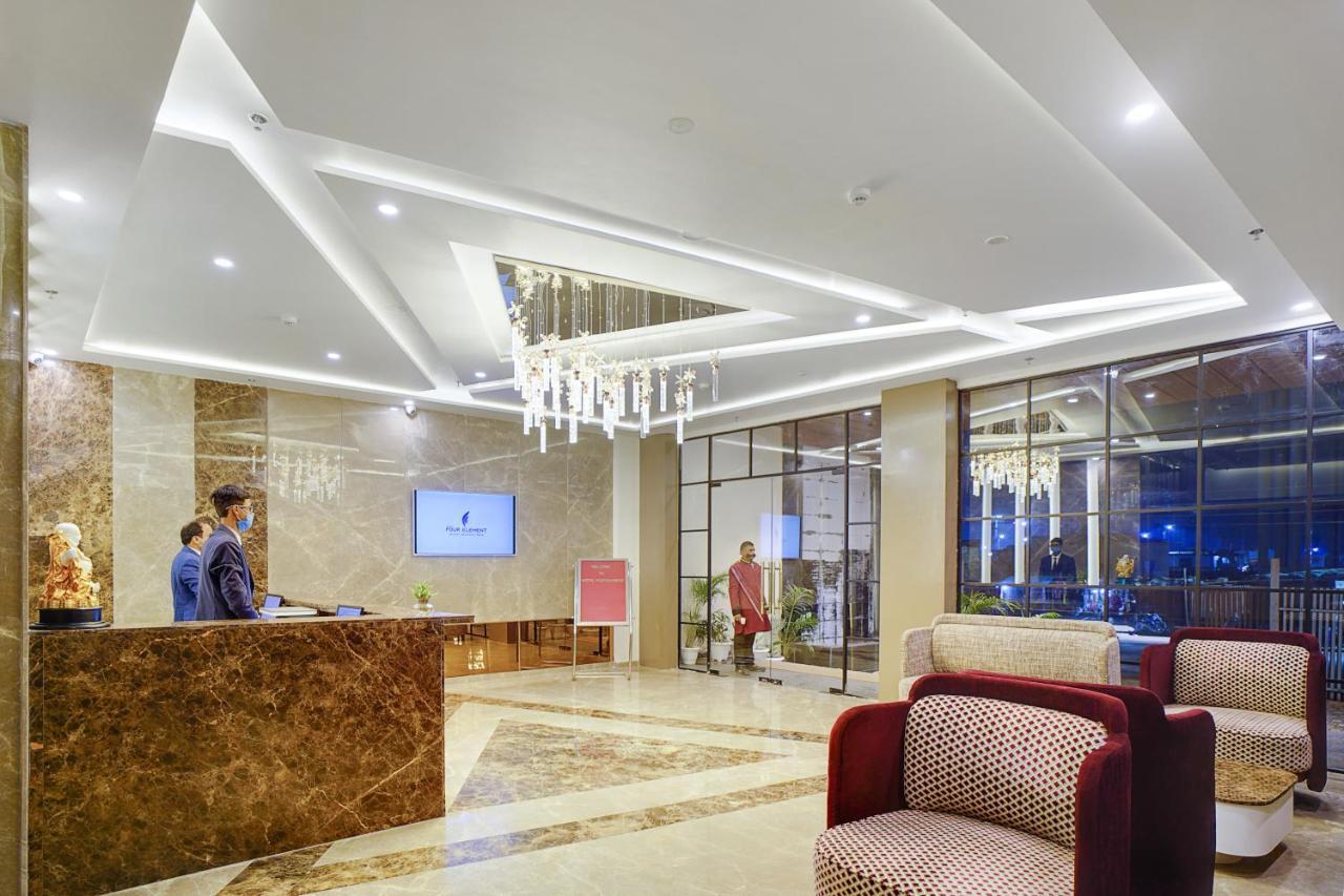 Hotel Four Element Bénarès Extérieur photo